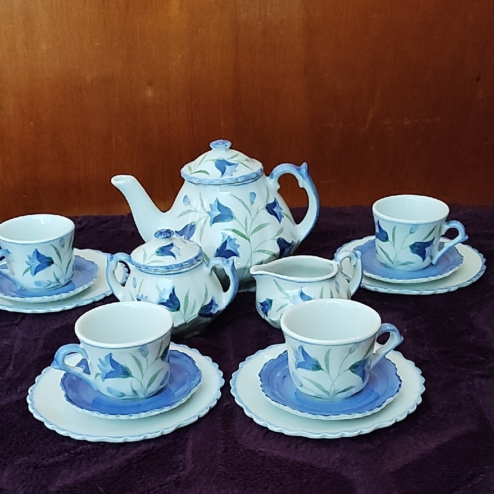 Andrea By Sadek Blue and White Tea Set